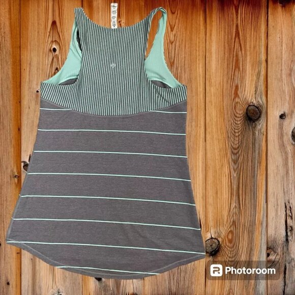 EUC! Lululemon Racerback Tank in Light Gray and Mint Green Size 8 - Picture 2 of 3